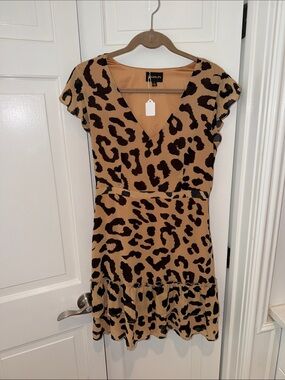 Sugarlips Leopard Print V-Neck Dress in Tan & Black
